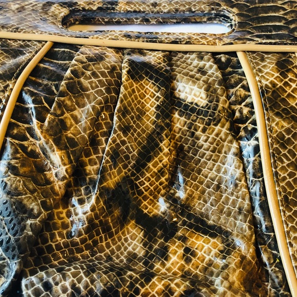 Faux Snakeskin large clutch on great condition - Picture 2 of 4